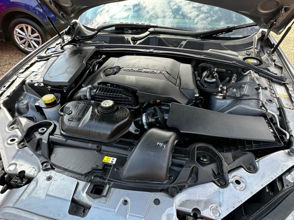 Jaguar XF 2.2 D Luxury 200 Bhp Red #69
