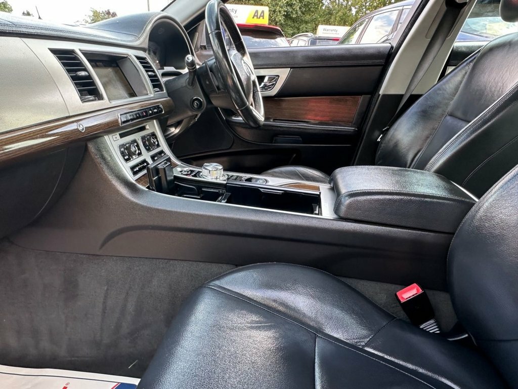 Jaguar XF 2.2 D Luxury 200 Bhp Red #68
