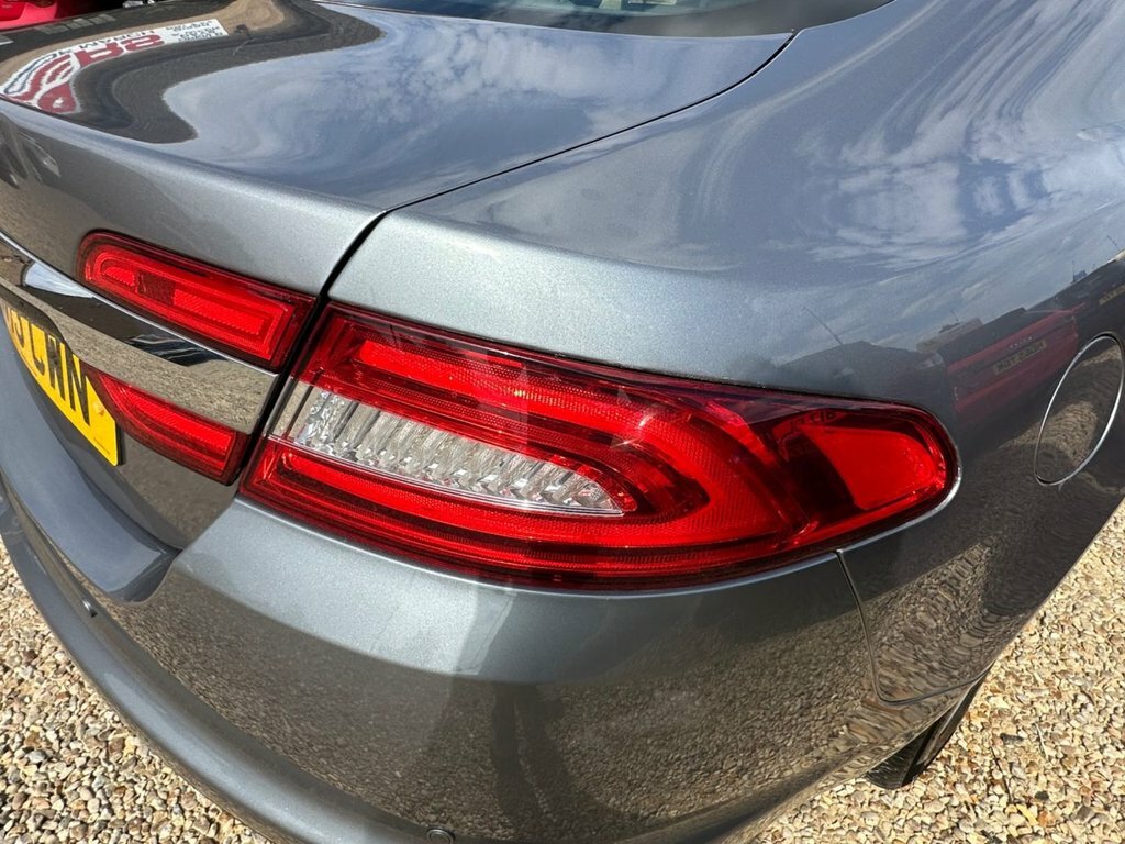 Jaguar XF 2.2 D Luxury 200 Bhp Red #12