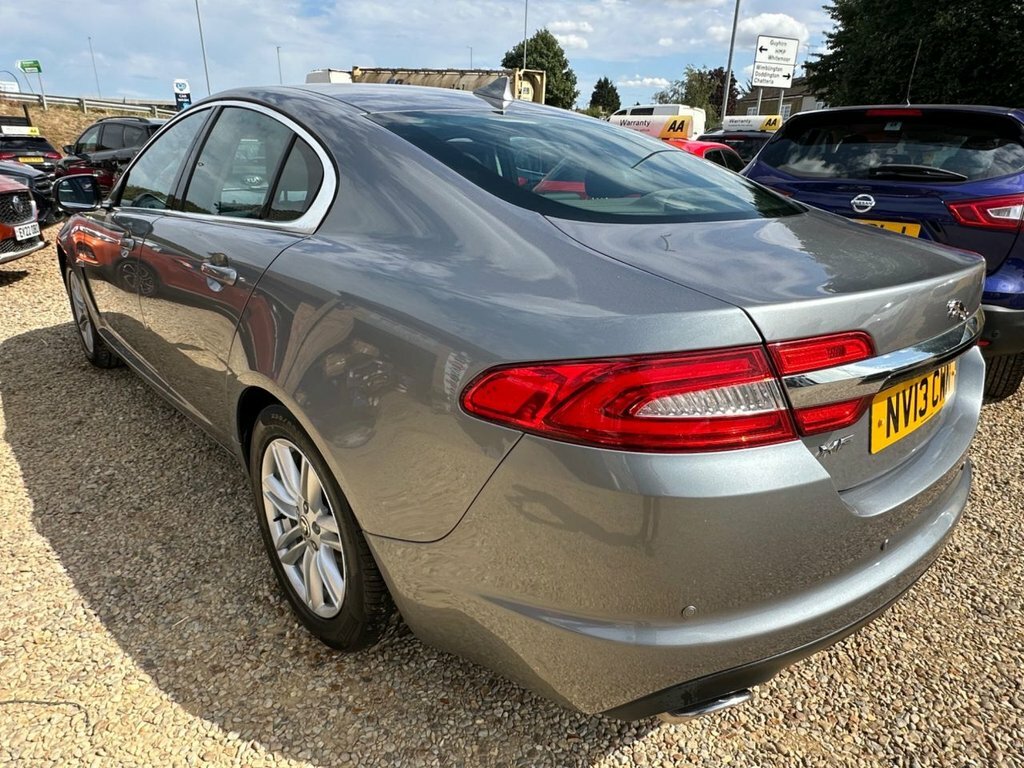 Jaguar XF 2.2 D Luxury 200 Bhp Red #7