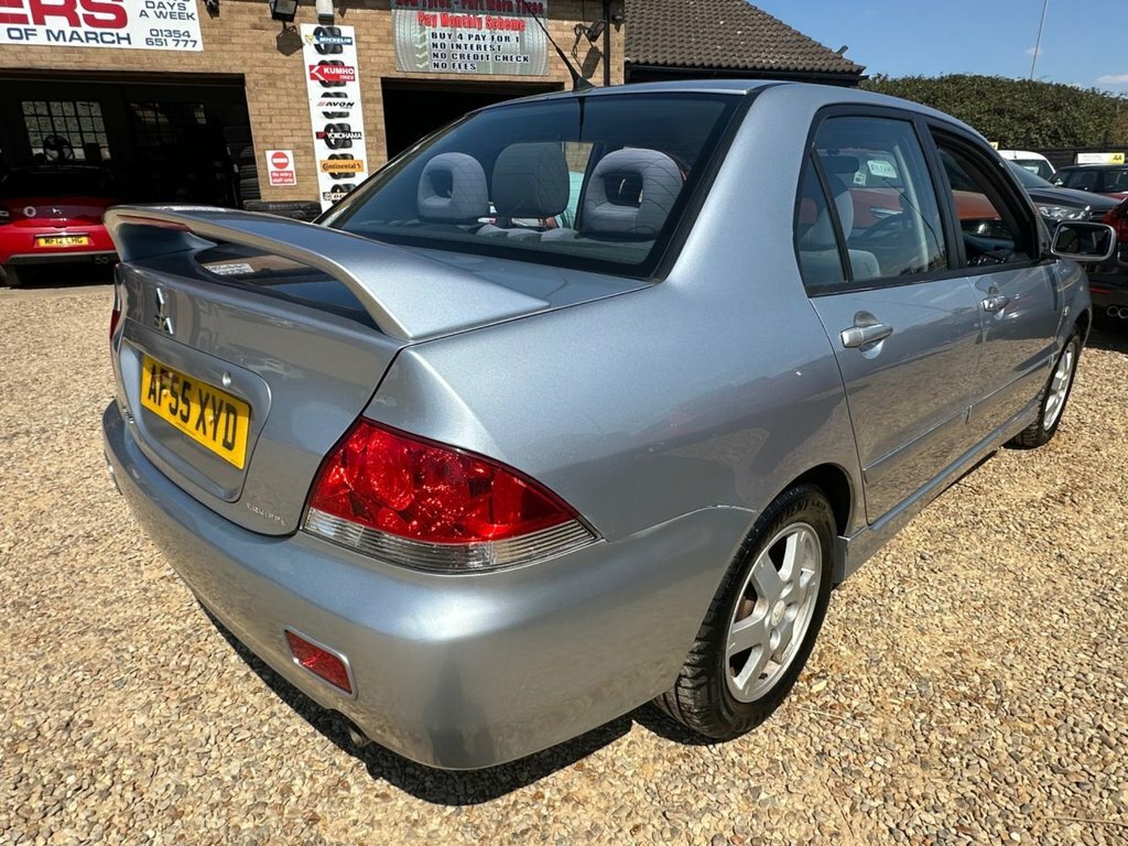 Mitsubishi Lancer 1.6L Equippe Silver #3
