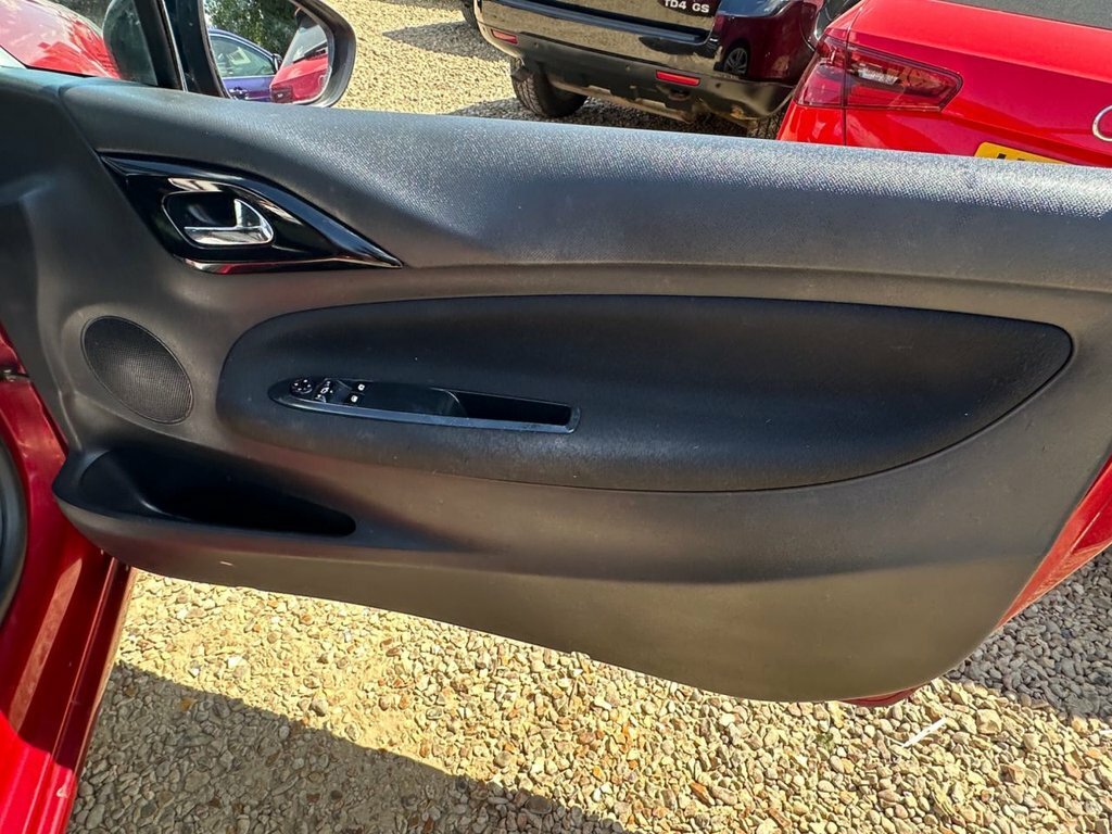 Citroen DS3 1.4 Vti 16V Dsign Euro 5 Red #24