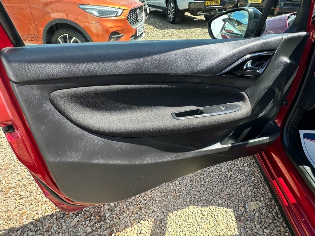 Citroen DS3 1.4 Vti 16V Dsign Euro 5 Red #44