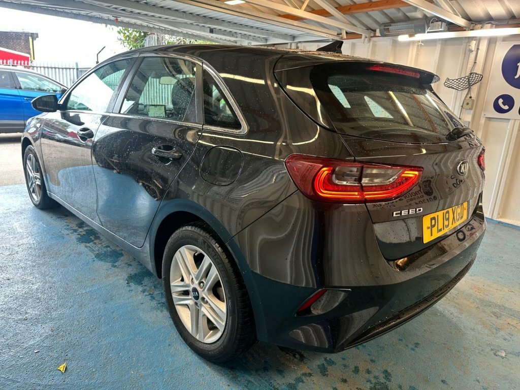 Kia Ceed 1L 2 PL19XGD Black #5