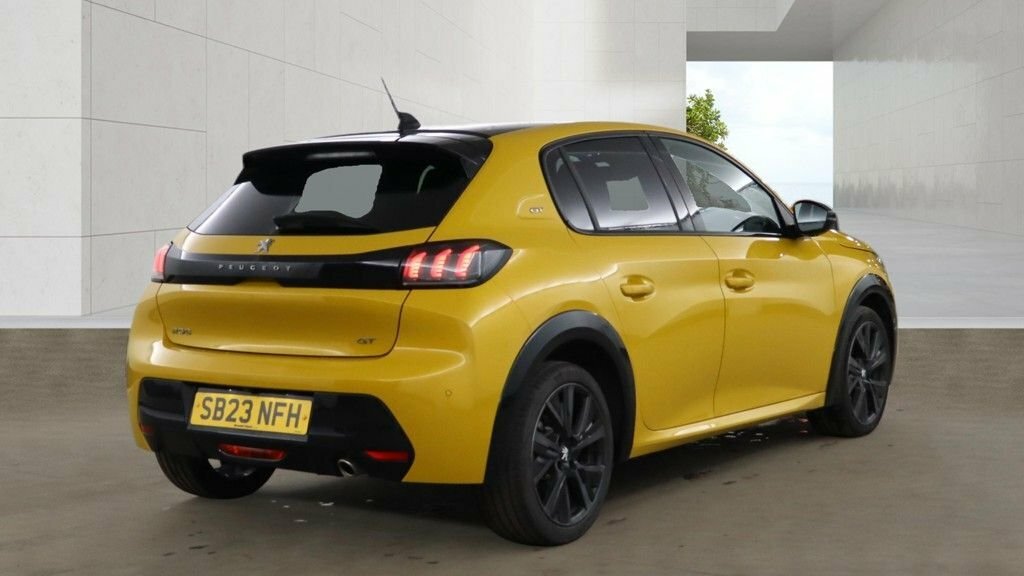 Peugeot 208 1.2L Gt Yellow #4