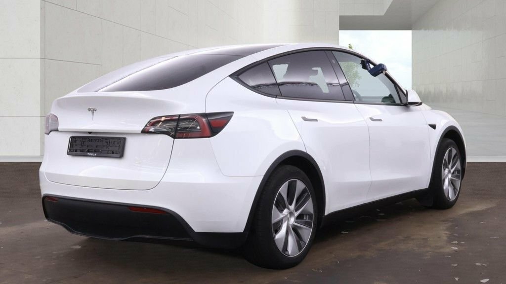 Tesla Model Y Suv White #4