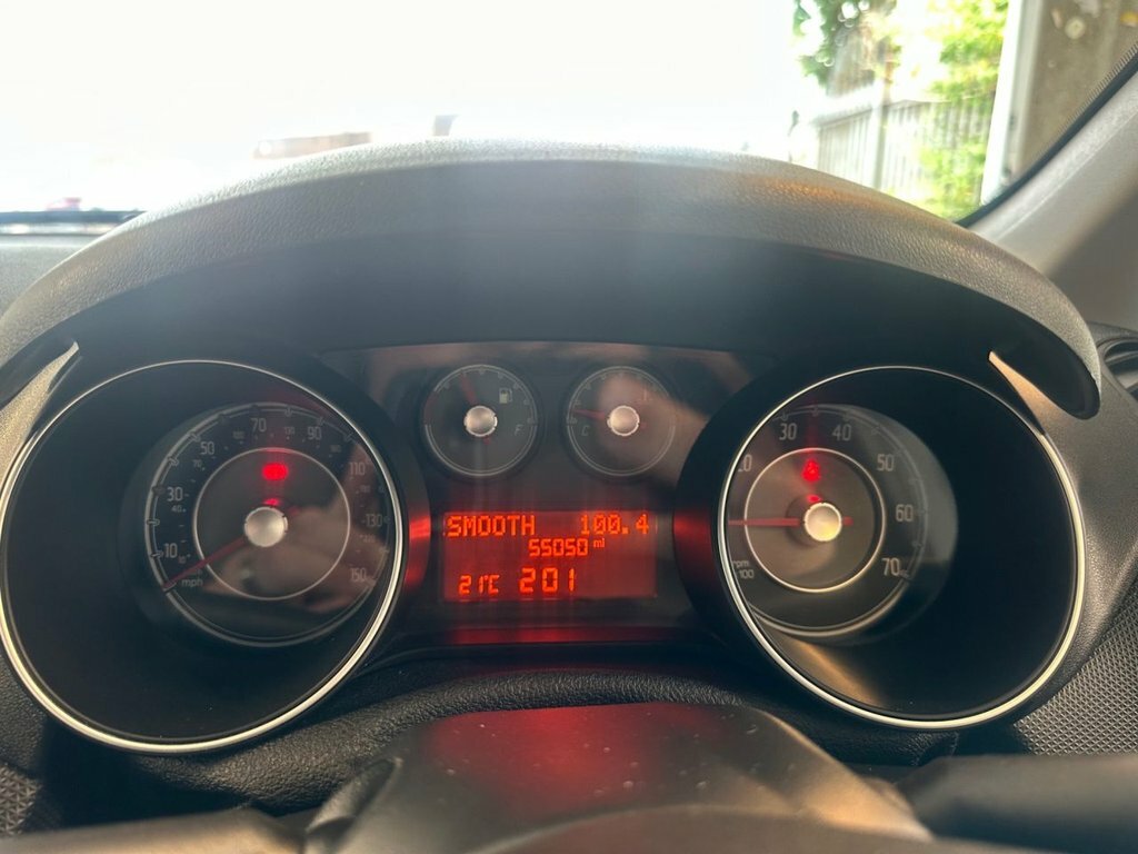 Fiat Punto 1.2 Punto 5-Door 1.2 8V 69Hp Pop 2017 Red #12