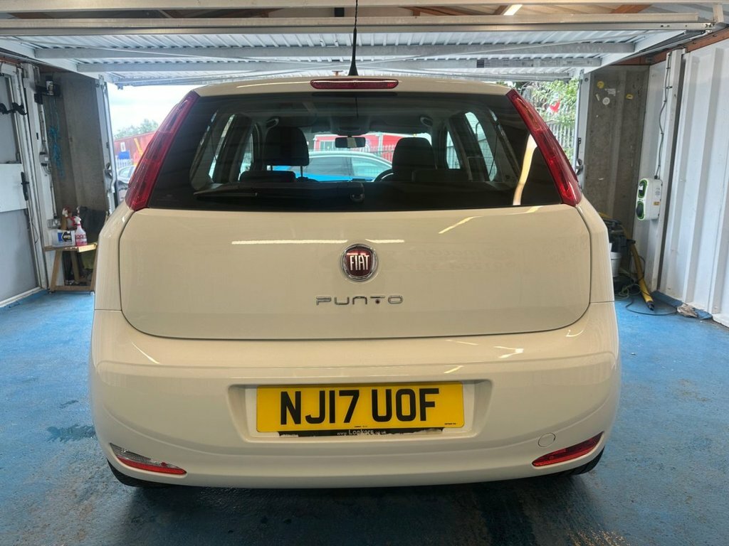 Fiat Punto 1.2 Punto 5-Door 1.2 8V 69Hp Pop 2017 Red #26