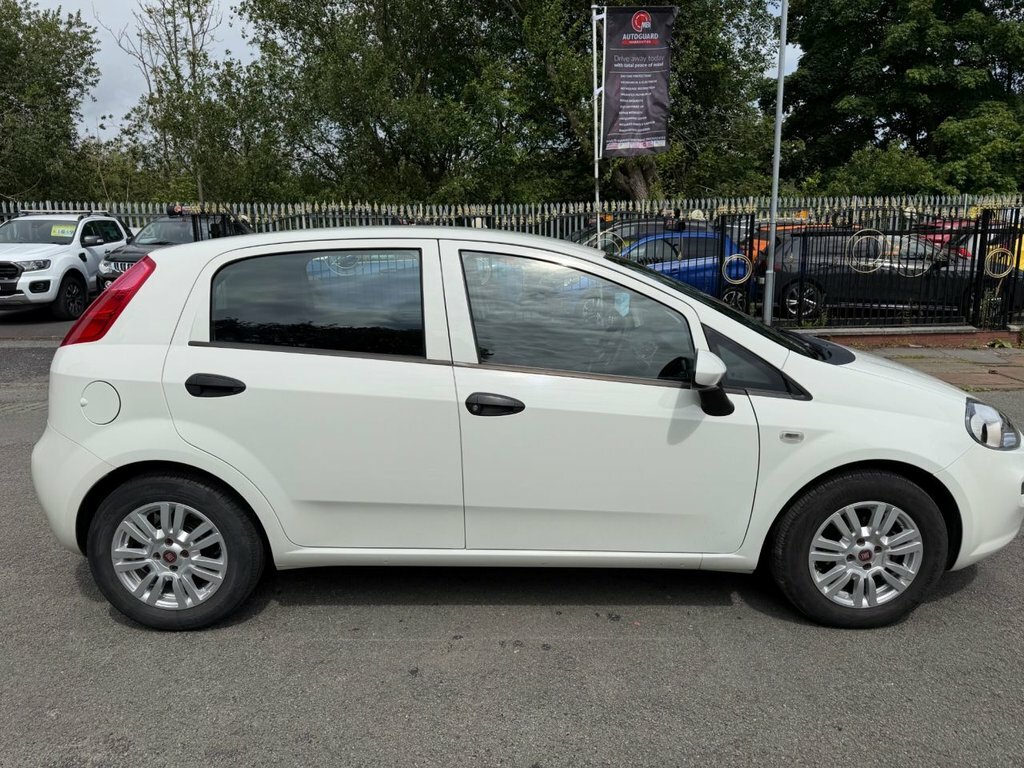 Fiat Punto 1.2L Pop White #4
