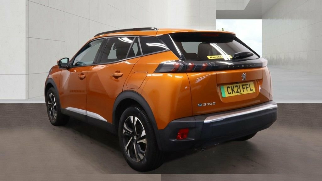 Peugeot e-2008 Suv Orange #4