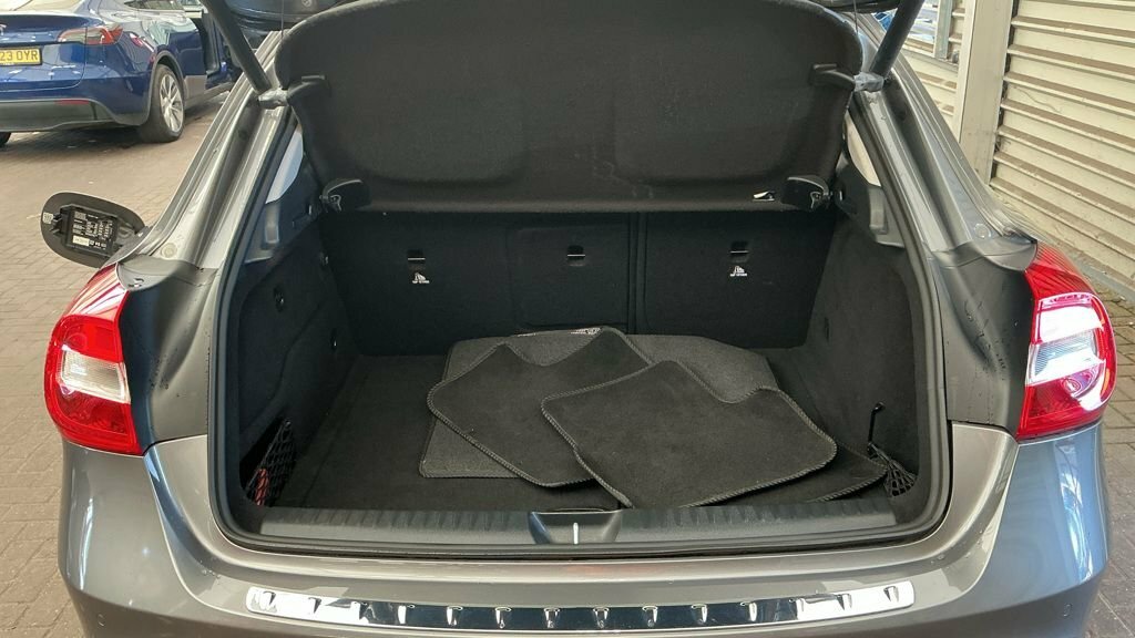 Mercedes-Benz GLA Class 1.6 Gla200 Amg Line Suv Euro 6 Black #10