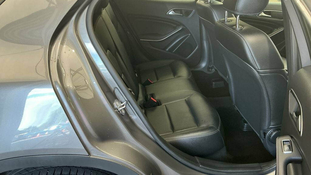 Mercedes-Benz GLA Class 1.6 Gla200 Amg Line Suv Euro 6 Black #11