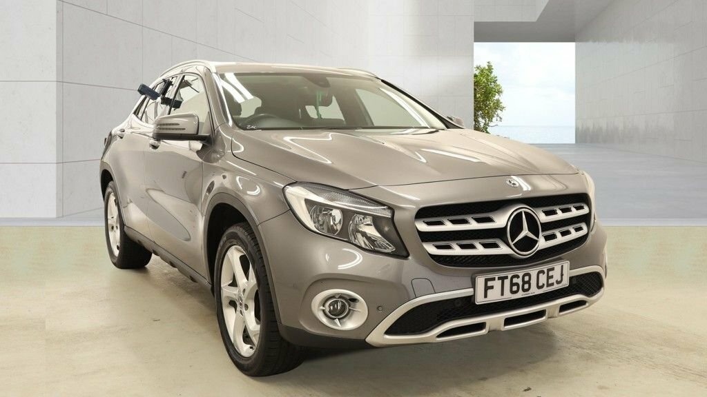 Mercedes-Benz GLA Class 1.6L Sport Grey
