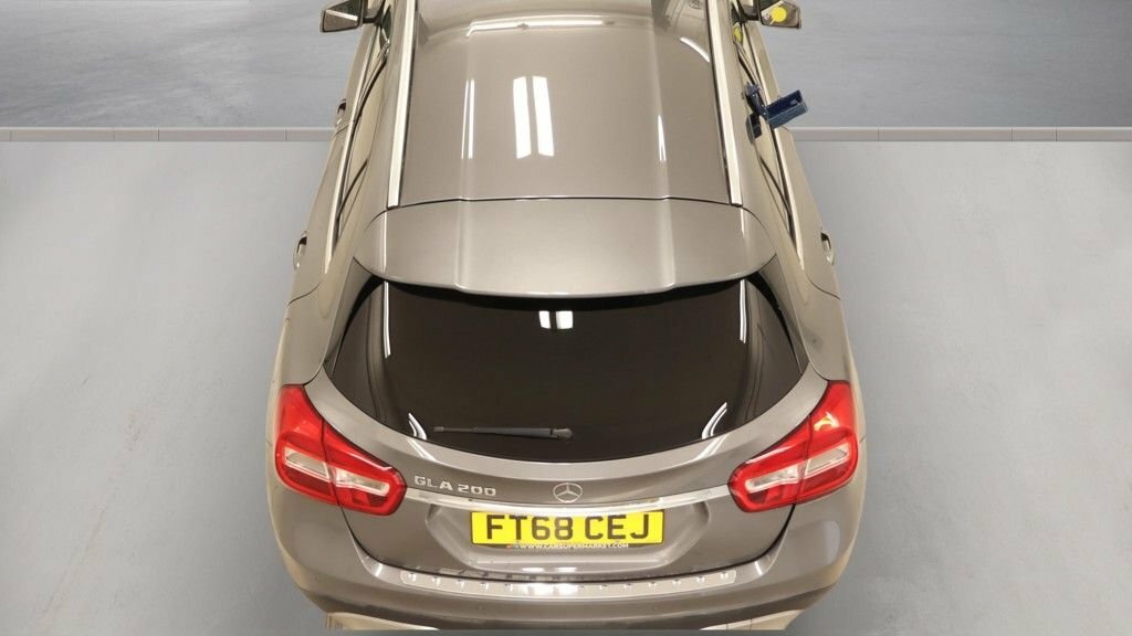 Mercedes-Benz GLA Class 1.6 Gla200 Amg Line Suv Euro 6 Black #9