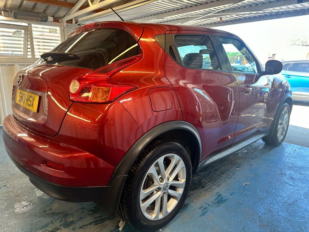 Nissan Juke 1.6L Acenta Premium Red #5