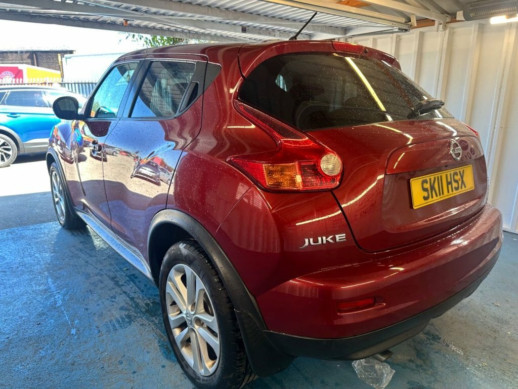 Nissan Juke 1.6L Acenta Premium Red