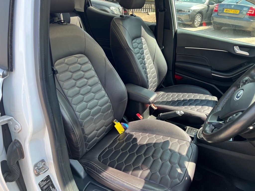 Ford Fiesta 1L Vignale White #6