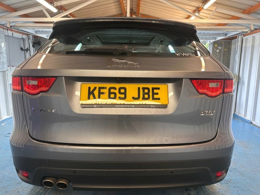 Jaguar F-Pace 2.0D 180 Chequered Flag Awd Grey #23