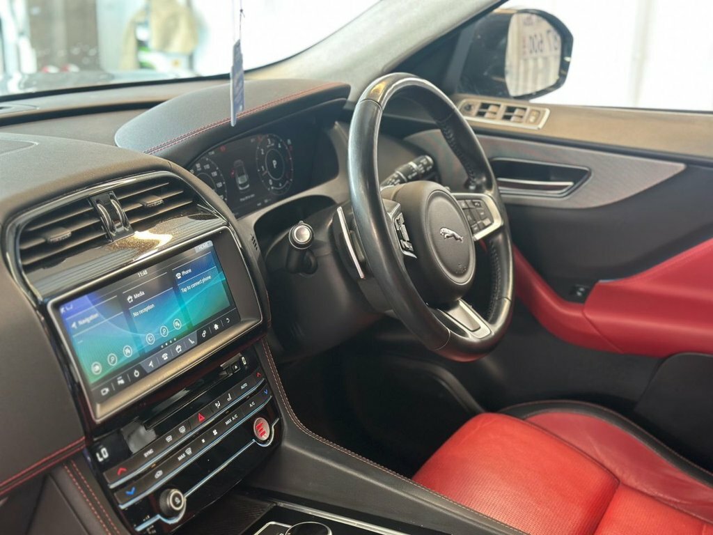 Jaguar F-Pace 2.0D 180 Chequered Flag Awd Grey #18