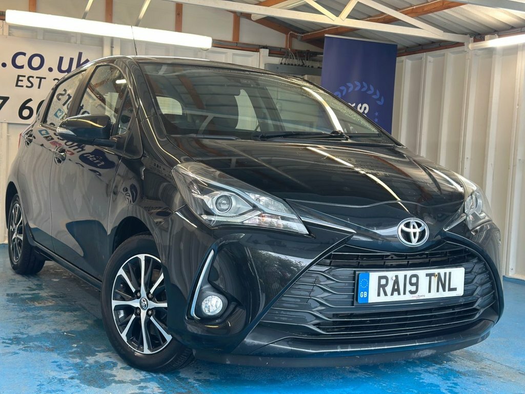 Toyota Yaris 1.5L Icon Tech RA19TNL Black #3