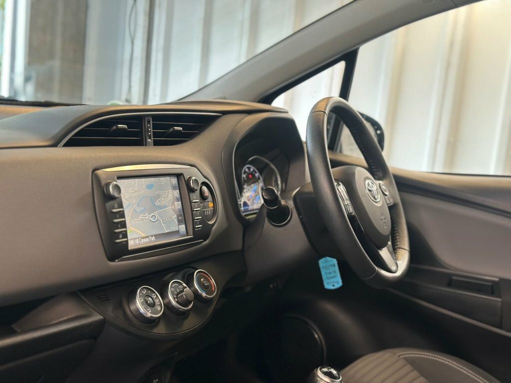 Toyota Yaris 1.5L Icon Tech RA19TNL Black #2