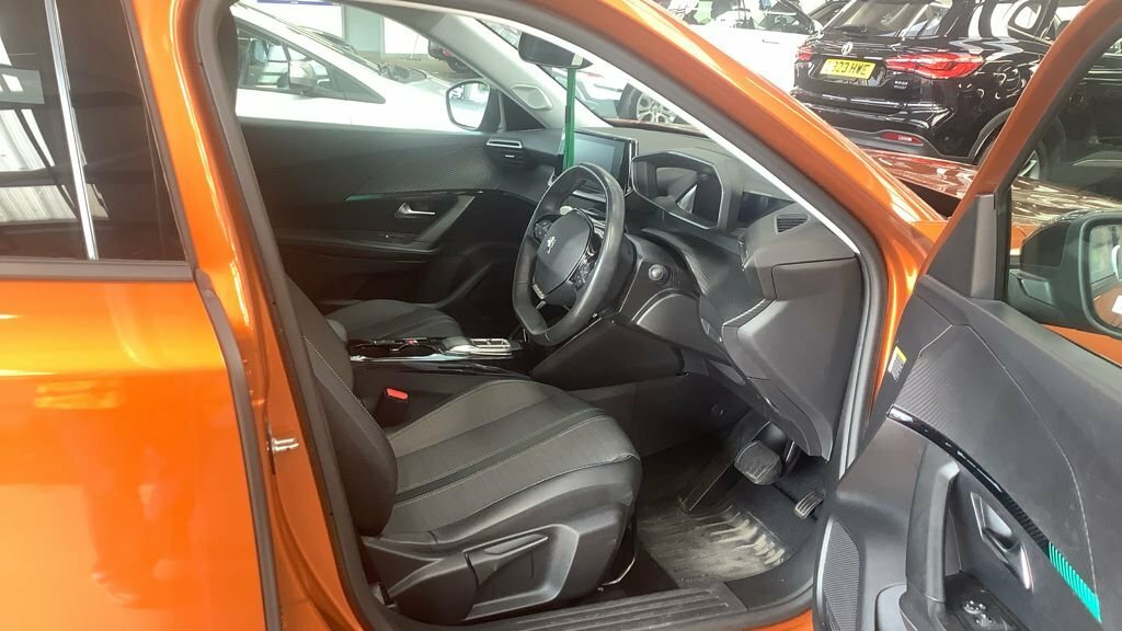 Peugeot e-2008 Suv Orange #2