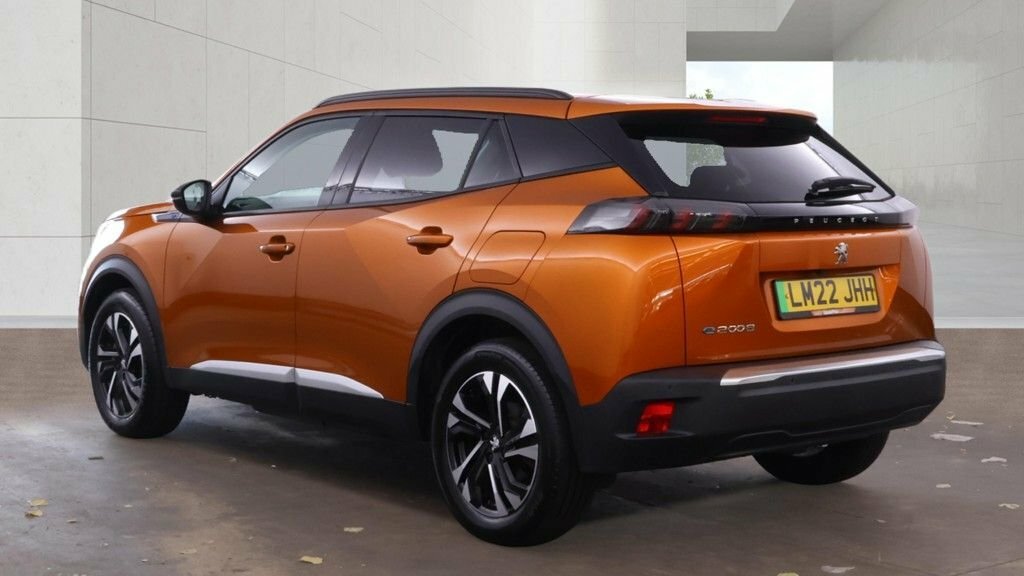 Peugeot e-2008 Suv Orange #4