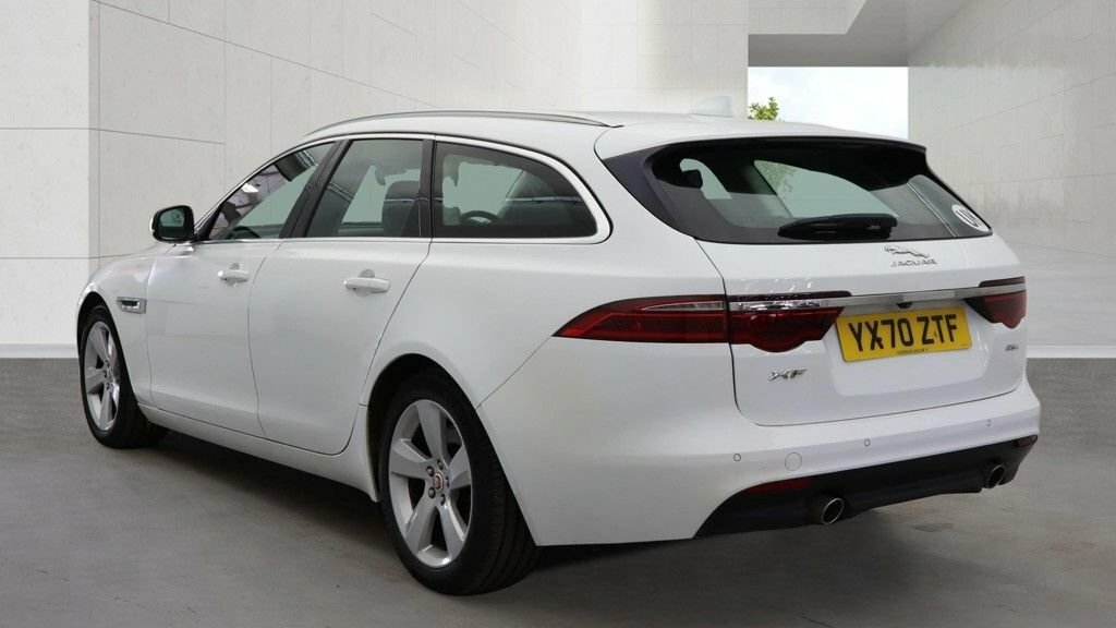 Jaguar XF 2L Portfolio White #4