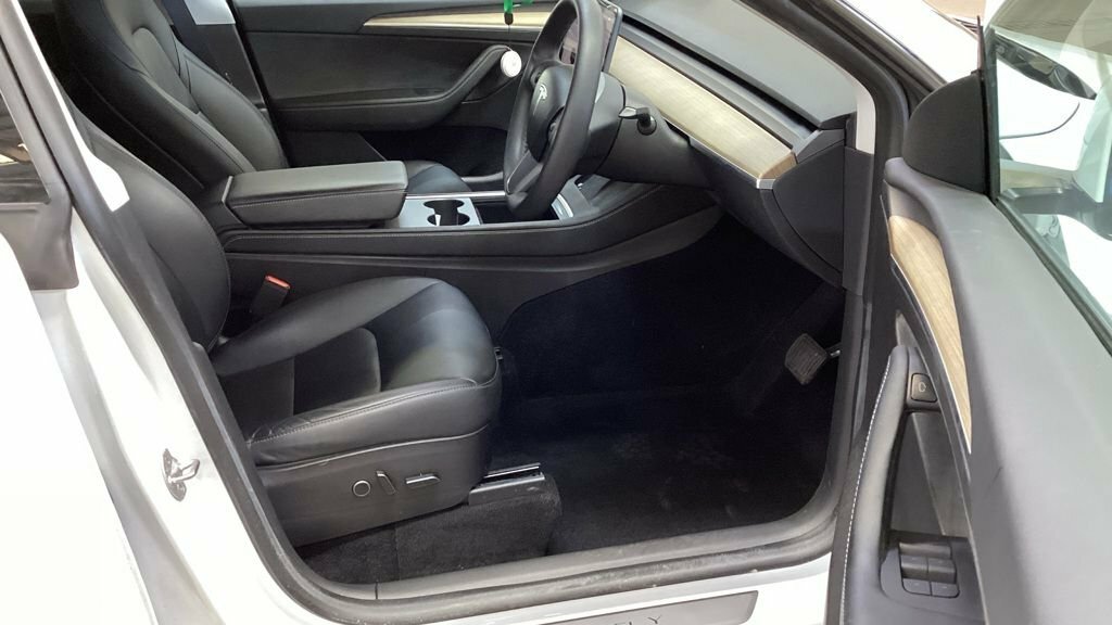 Tesla Model Y Suv White #2