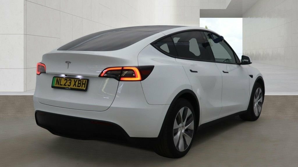 Tesla Model Y Suv White #5