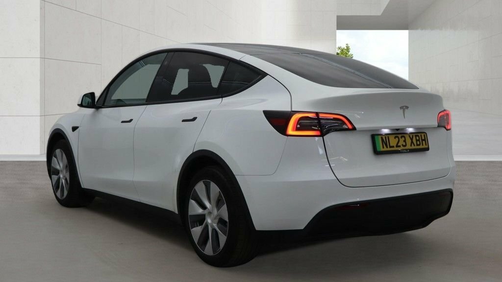 Tesla Model Y Suv White #4