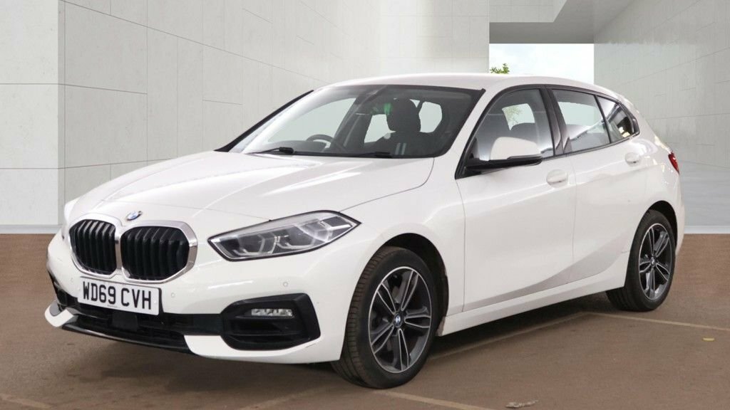 BMW 1 Series 1.5L Sport White #3
