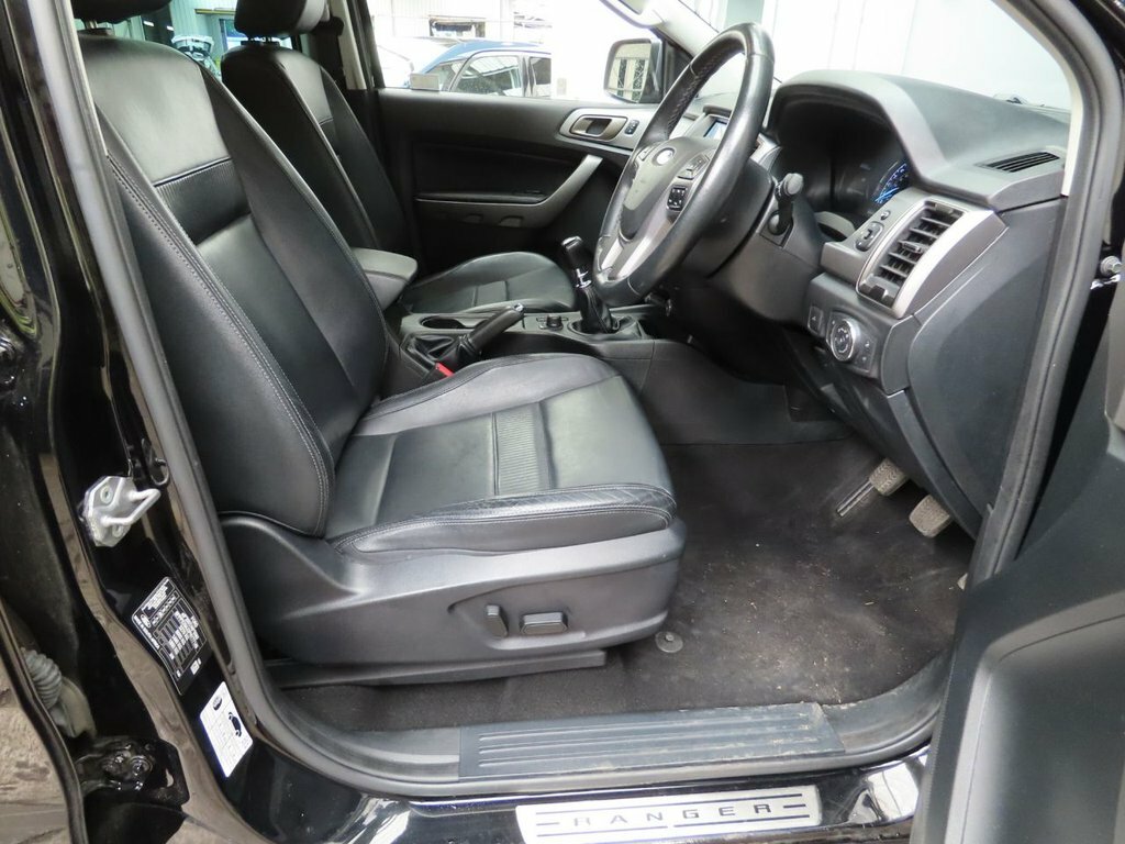 Ford Ranger 2L Limited Black #2