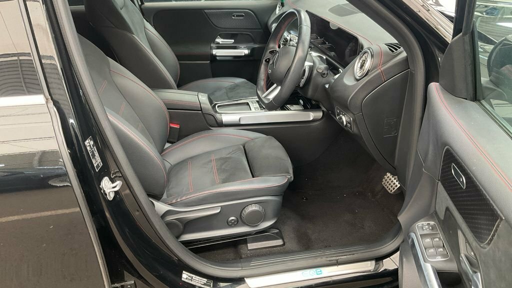 Mercedes-Benz EQB Suv Black #2