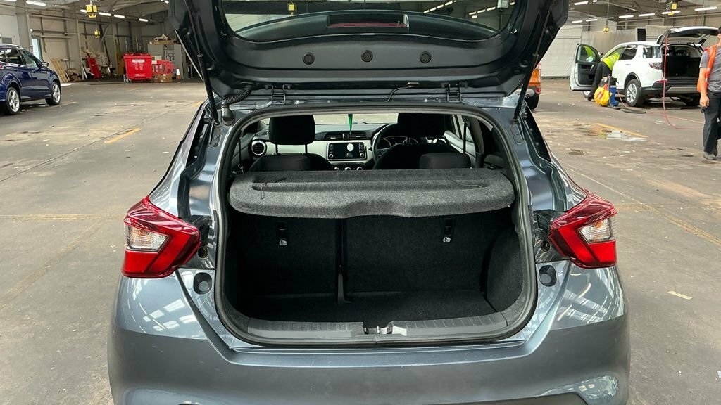 Nissan Micra Ig-t Tekna Black #10