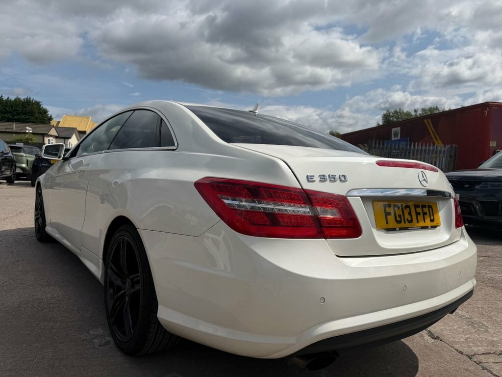 Mercedes-Benz E Class 3L Sport White #5