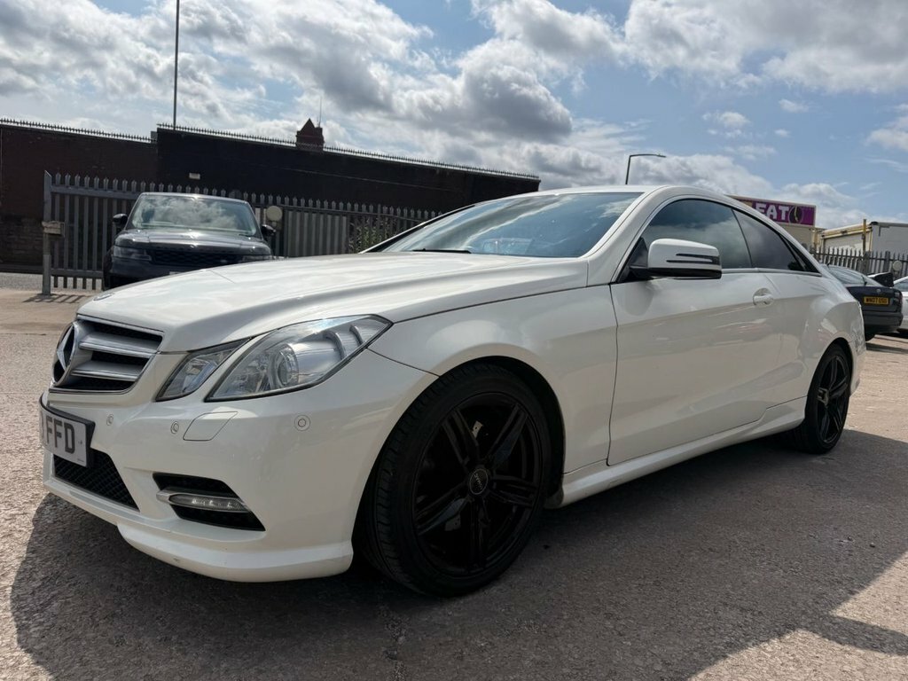 Mercedes-Benz E Class 3L Sport White #4