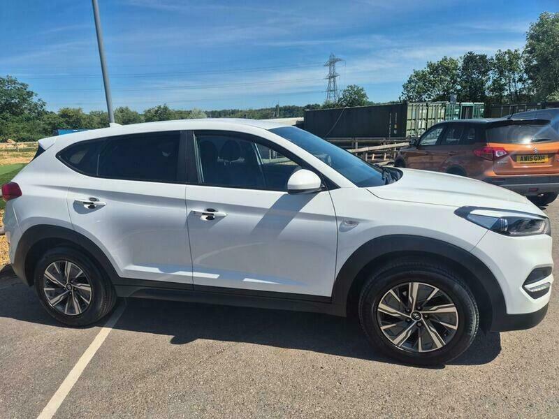 Hyundai Tucson 1.6 Gdi Blue Drive White #4