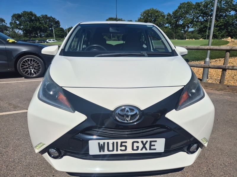 Toyota Aygo 1.0 Vvt-i X-pression Euro White #2
