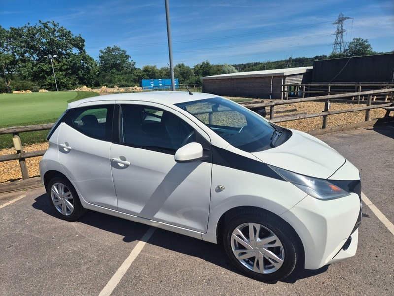 Toyota Aygo 1.0 Vvt-i X-pression Euro White #4