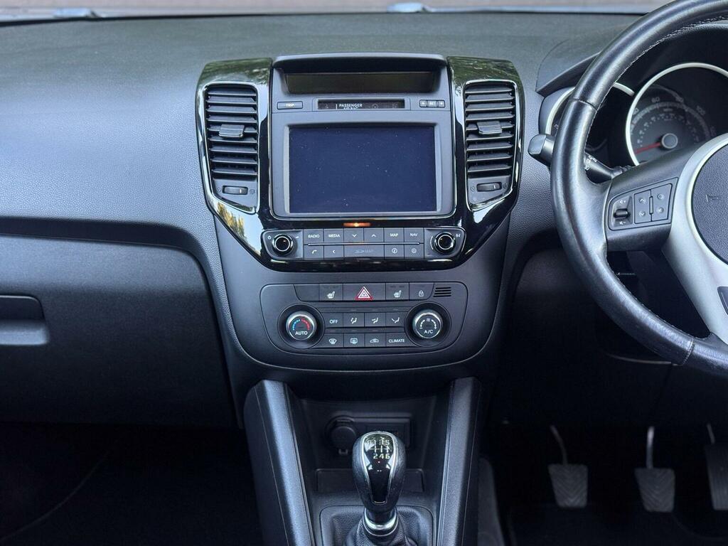 Kia Venga Kia Venga 1.6 3 Mpv Euro 6 123 Bh Red #34
