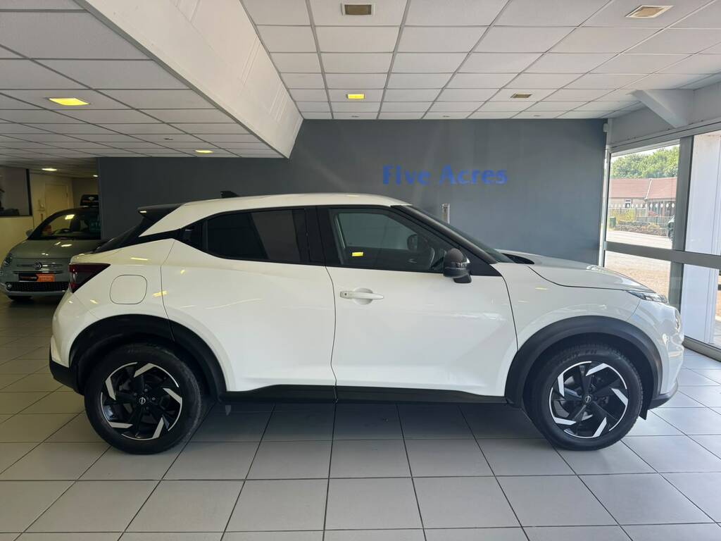 Nissan Juke Suv AJ72LGZ White #3