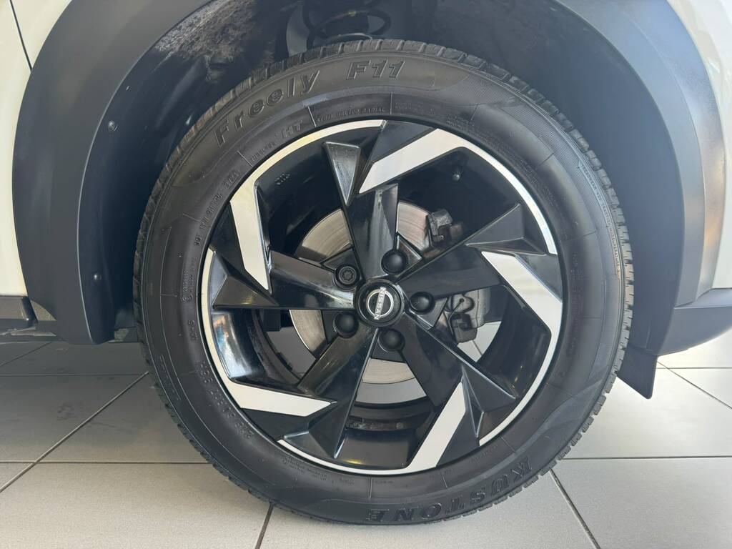 Nissan Juke Suv AJ72LGZ White #2