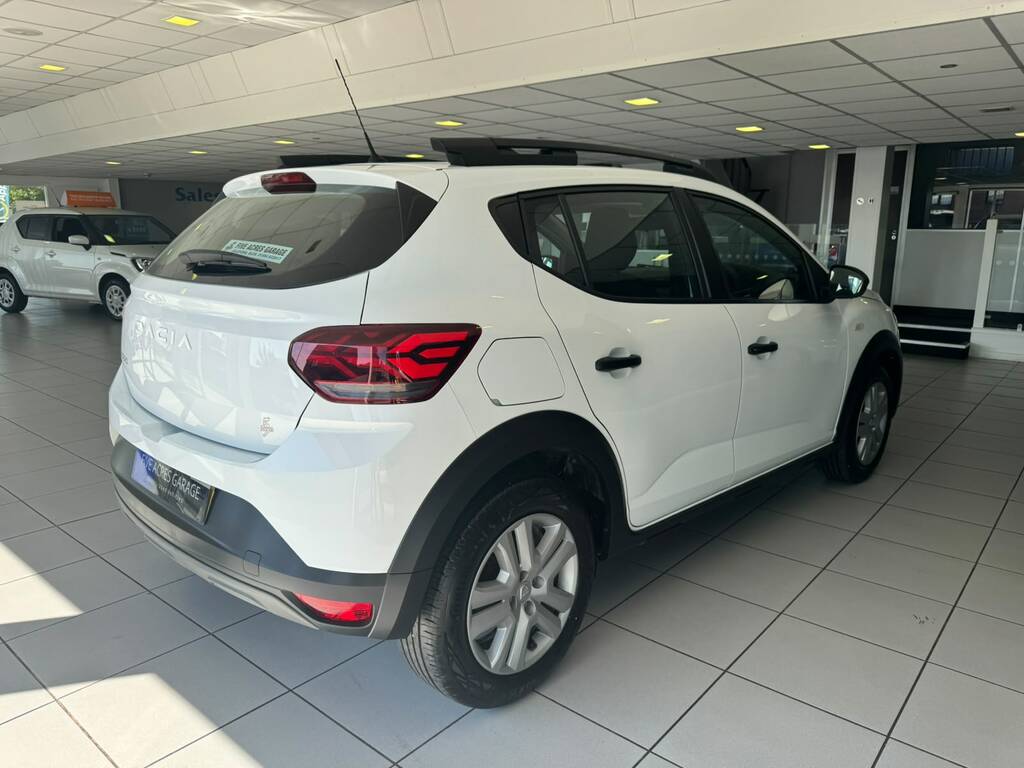 Dacia Sandero Stepway Hatchback DY23UPB White #3