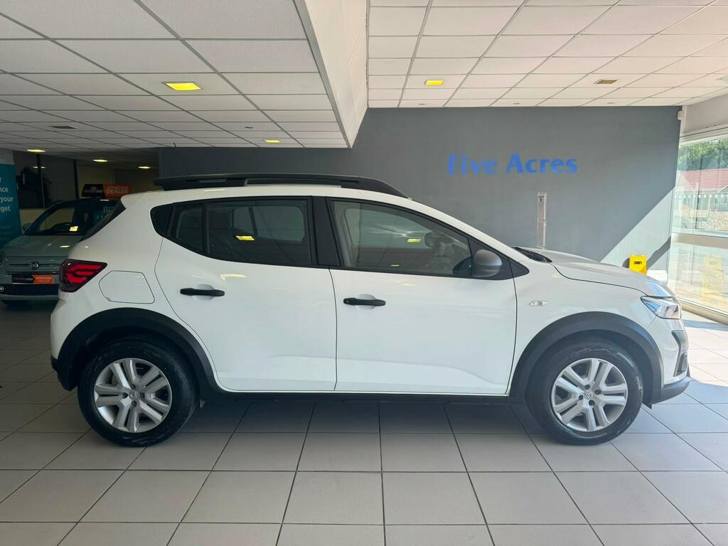 Dacia Sandero Stepway Hatchback DY23UPB White #2