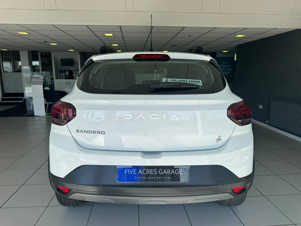 Dacia Sandero Stepway Hatchback DY23UPB White #4