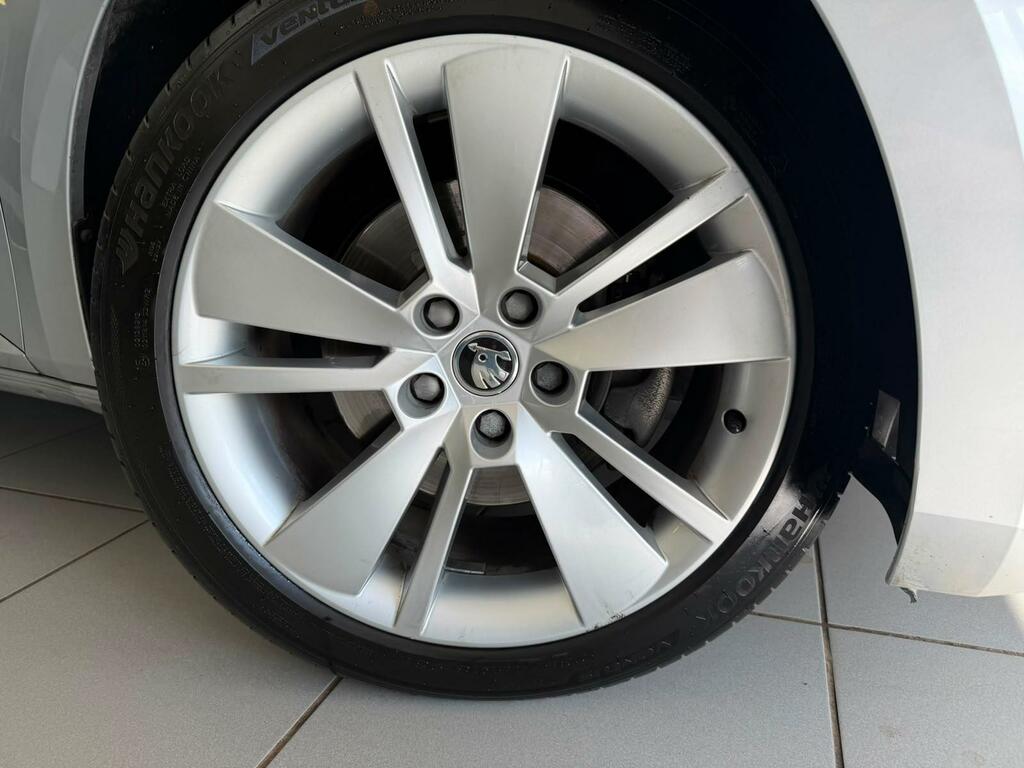 Skoda Superb Estate FN72SZK Silver #2