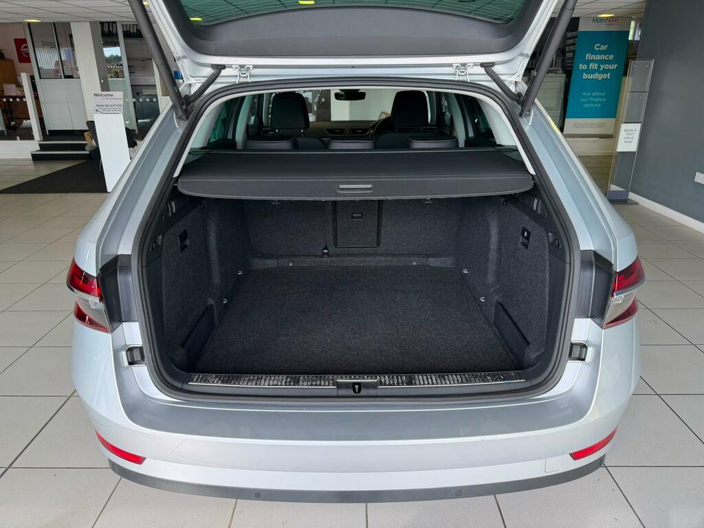 Skoda Superb Estate FN72SZK Silver #4
