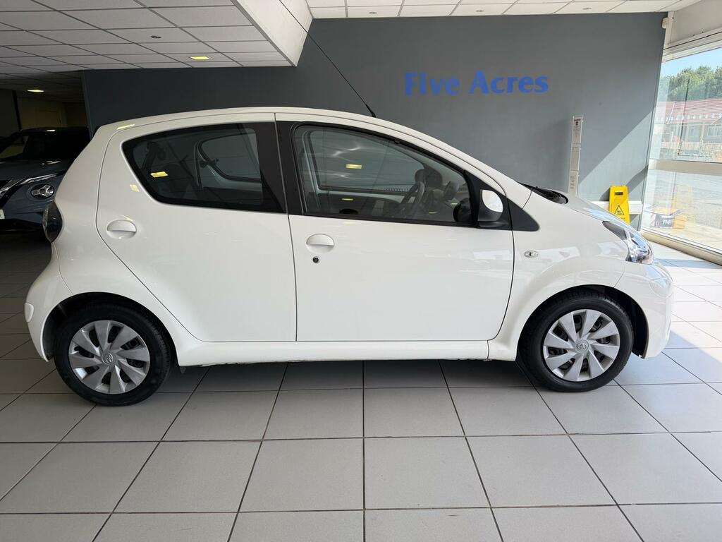 Toyota Aygo Hatchback MJ14CUH White #3