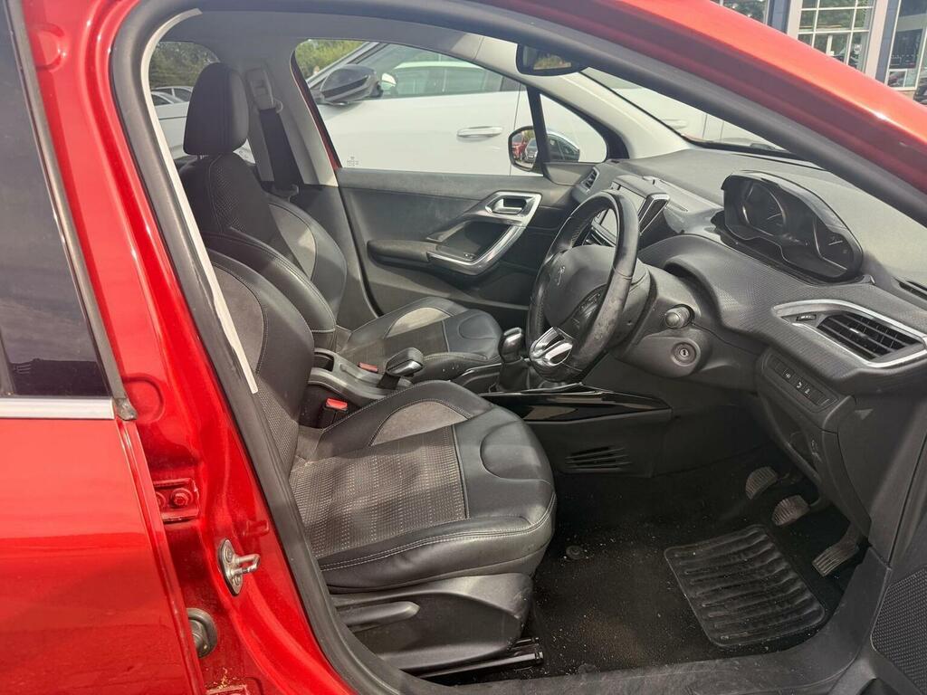 Peugeot 2008 1.2 Puretech Allure Euro 6 BU16VTW Red #4